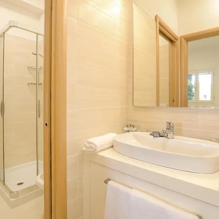 Casa Nizza 3/7 リニャーノ・サッビアドーロ
